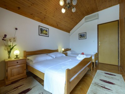 Apartment Oreb Dream Apartments - One Bedroom Apartment with Terrace and Garden View (Apartment 3) - Features photo 6