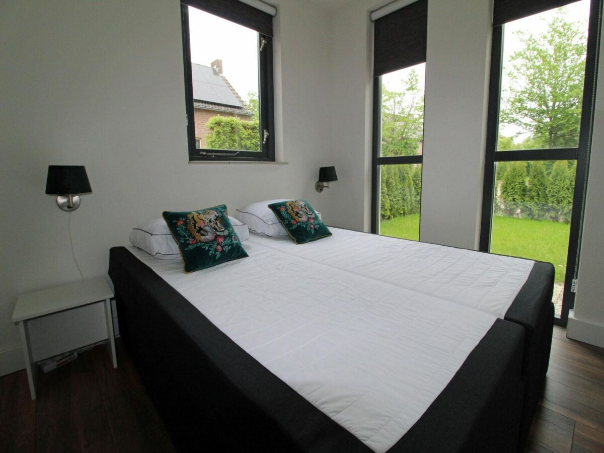 Holiday house Heller Bungalow in ruhiger Parklage - Features photo 3