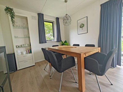 Holiday house Bungalow mit Terrasse und Seeblick - Features photo 5