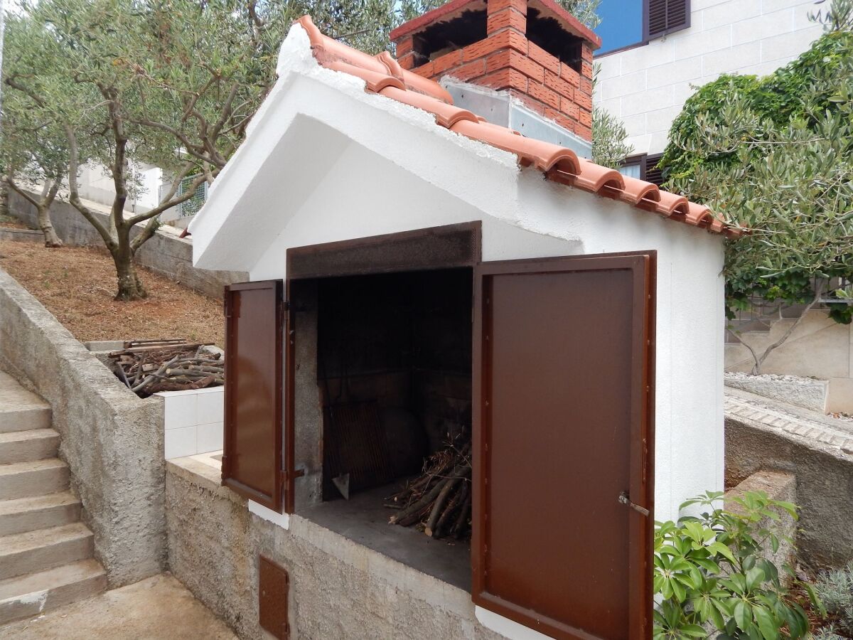 Apartment One bedroom apartment near beach Okrug Donji, Čiovo A-17078-a - Outdoor photo 2