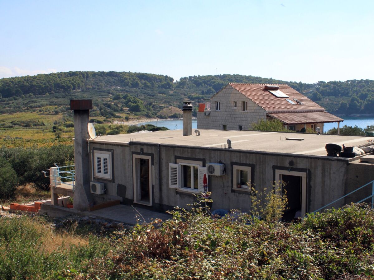 Apartment Two bedroom apartment with terrace and sea view Lumbarda, Korčula A-4376-a - Outdoor photo 5