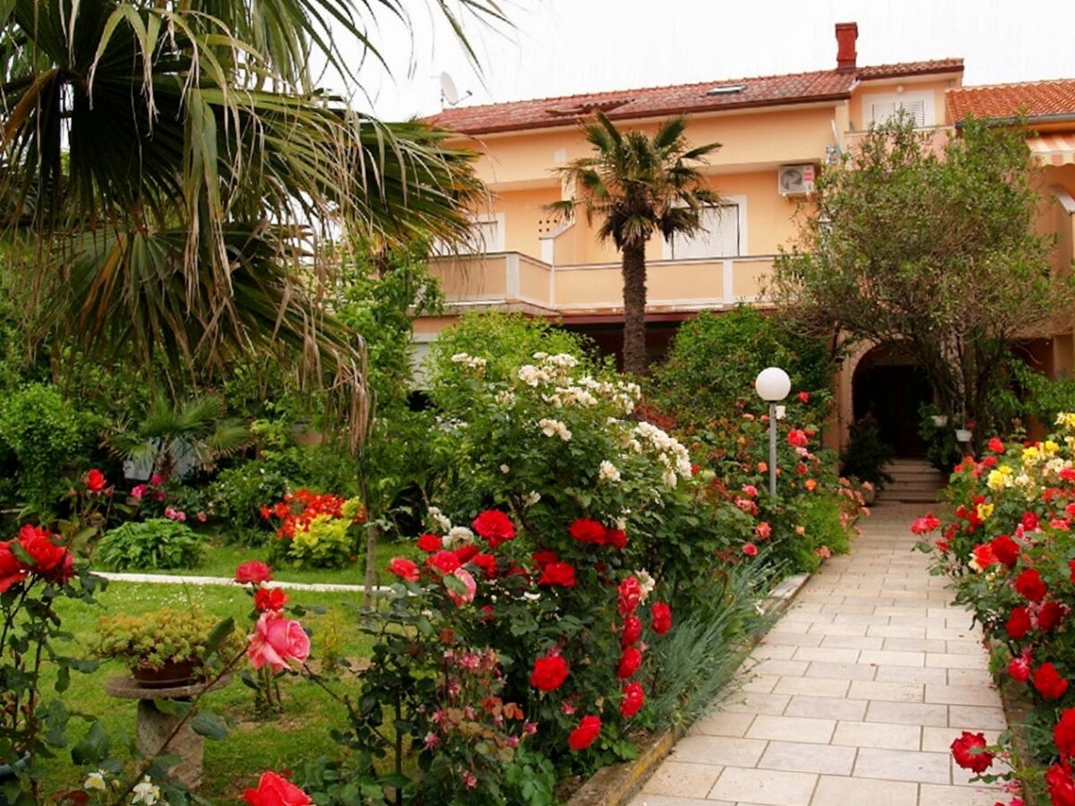 Apartment Two bedroom apartment with terrace Palit, Rab A-5028-a - Outdoor photo 2