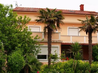 Apartment Two bedroom apartment with terrace Palit, Rab A-5028-a - Outdoor photo 4