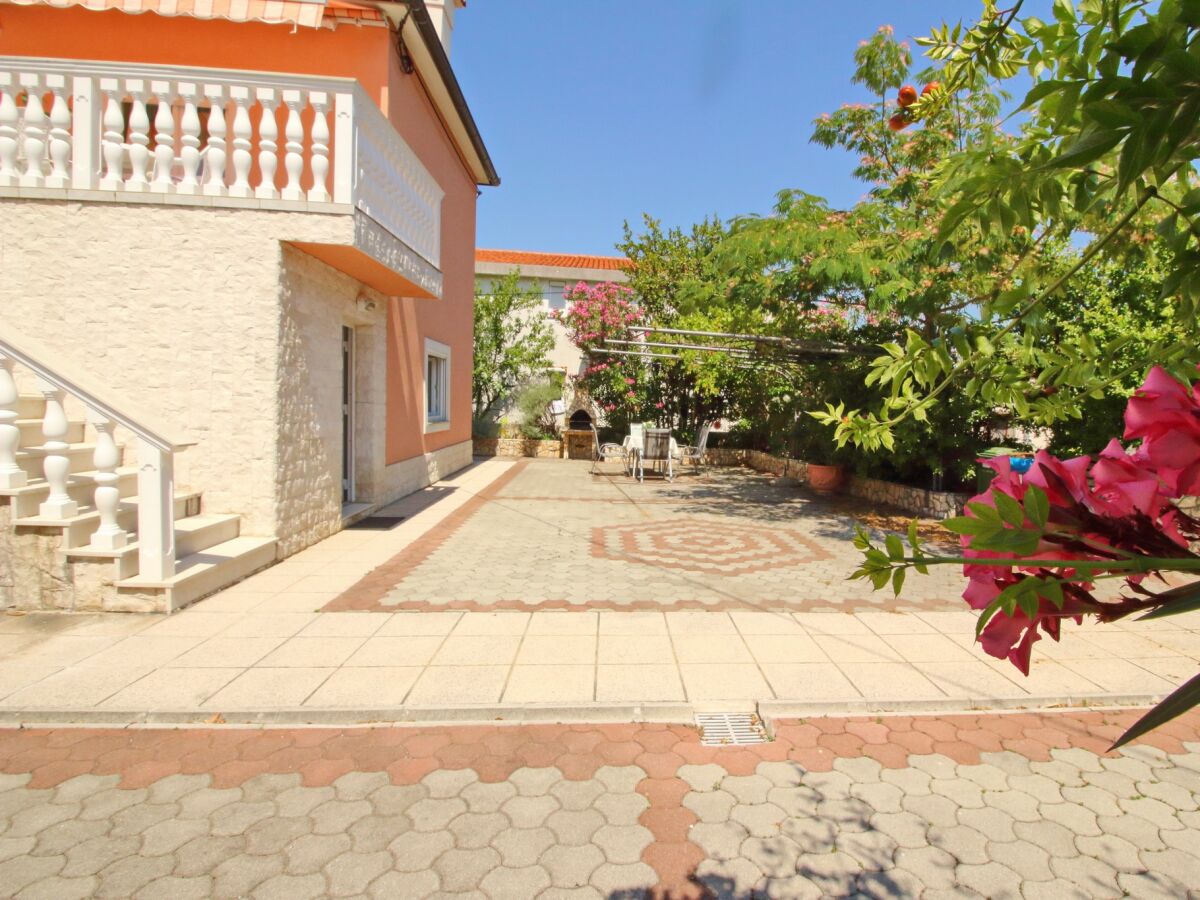 Apartment One bedroom apartment with terrace Šilo, Krk A-18751-a - Outdoor photo 5