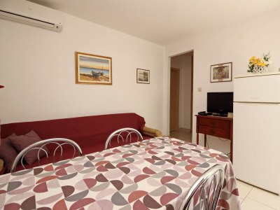 Apartment One bedroom apartment with terrace Šilo, Krk A-18751-b - Outdoor photo 9