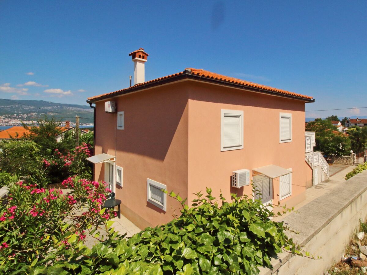 Apartment Three bedroom apartment with terrace Šilo, Krk A-18751-c - Outdoor photo 2