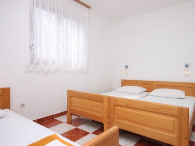 Apartment One bedroom apartment with terrace Starigrad, Paklenica A-6618-b - Outdoor photo 12