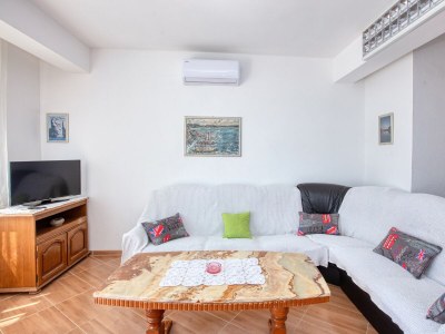 Apartment Three bedroom apartment with terrace and sea view Stupin Čeline, Rogoznica A-21279-a - Outdoor photo 16