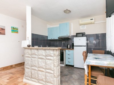 Apartment Two bedroom apartment with terrace and sea view Kaštel Štafilić, Kaštela A-24155-c - Outdoor photo 17