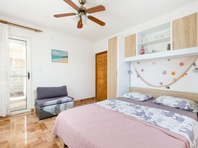 Apartment Two bedroom apartment with terrace and sea view Kaštel Štafilić, Kaštela A-24155-c - Outdoor photo 20