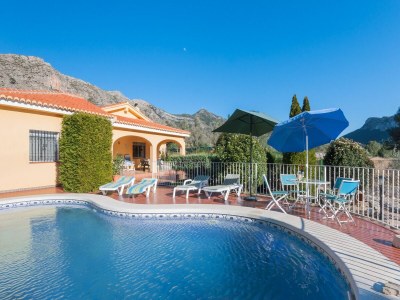 Villa Portilet - Ferienhaus Mit Privatem Pool In Barx in La Drova - Villa