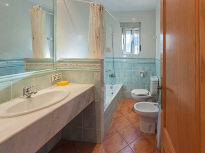 Villa Portilet - Ferienhaus Mit Privatem Pool In Barx - Features photo 23