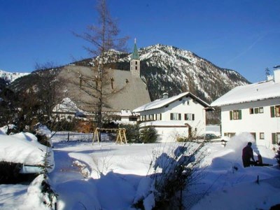 Holiday apartment 2 room holiday apartment in the Ringstraße 3a - Outdoor photo 2