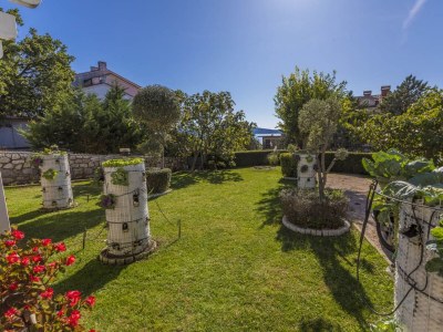 Apartment Apartments by the sea Selce, Crikvenica - 2356 - Outdoor photo 5