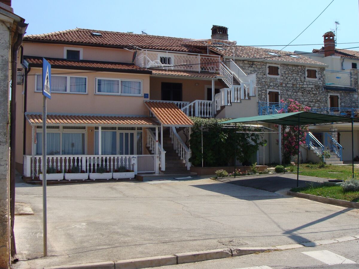 Apartment Two bedroom apartment near beach Zambratija, Umag A-2557-a - Outdoor photo 4