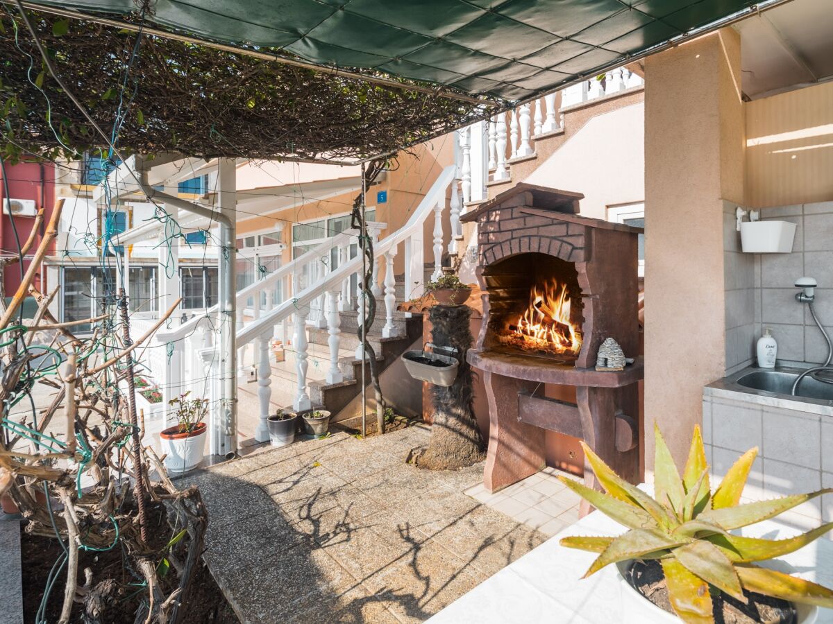 Apartment Two bedroom apartment near beach Zambratija, Umag A-2557-a - Outdoor photo 5