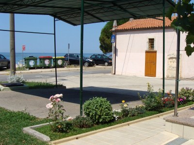 Apartment Two bedroom apartment near beach Zambratija, Umag A-2557-a - Outdoor photo 6