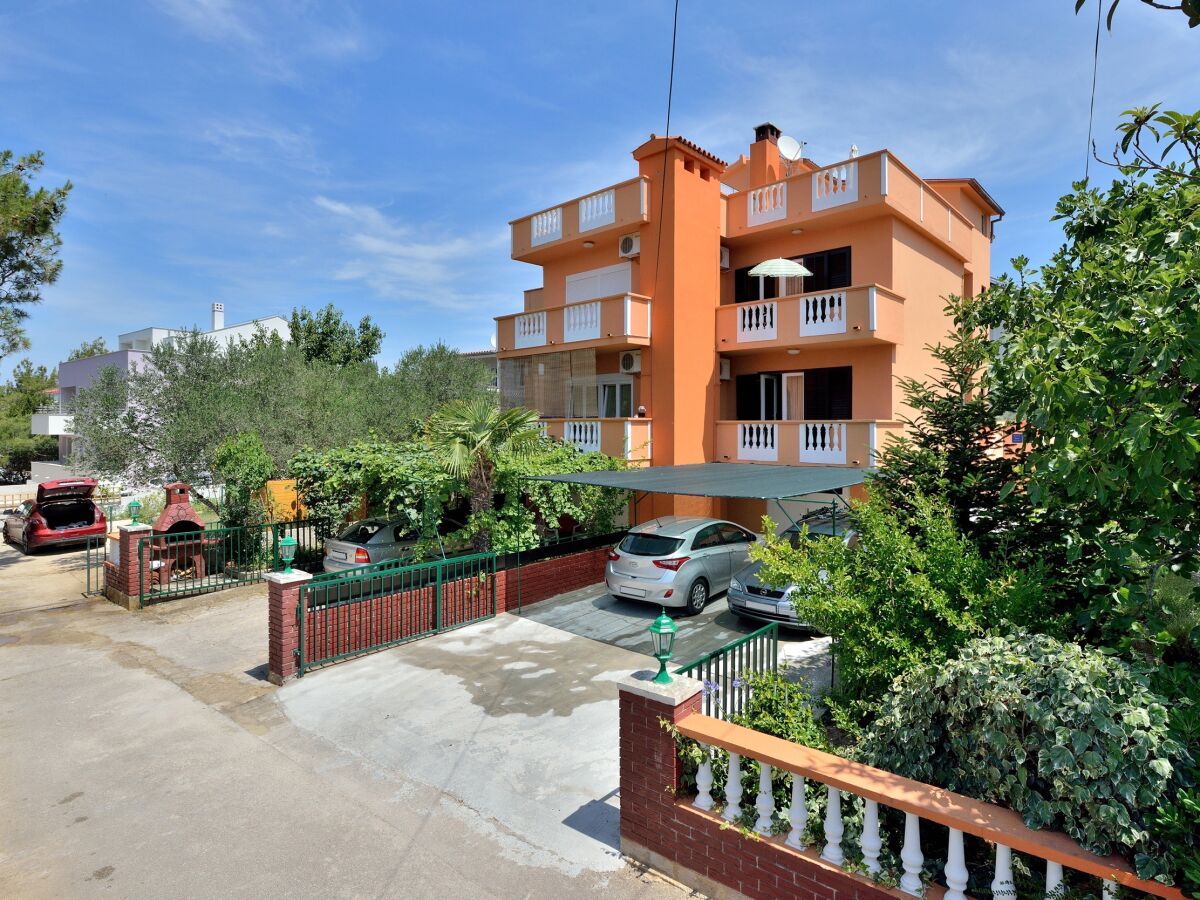 Apartment One bedroom apartment with terrace and sea view Zadar - Diklo, Zadar A-6268-b