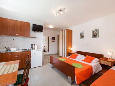 Apartment Studio flat with terrace and sea view Duće, Omiš AS-16877-d - Outdoor photo 8