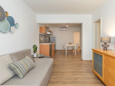 Apartment Two bedroom apartment with terrace Njivice, Krk A-17010-a - Outdoor photo 8