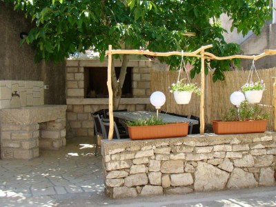 Holiday house Four-bedroom house with terrace Orlec, Cres K-19938 - Outdoor photo 2