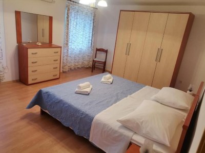 Holiday house Four-bedroom house with terrace Orlec, Cres K-19938 - Outdoor photo 17