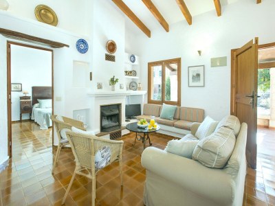 Villa Villa in Pollensa with Stunning Mountain Views - Features photo 18