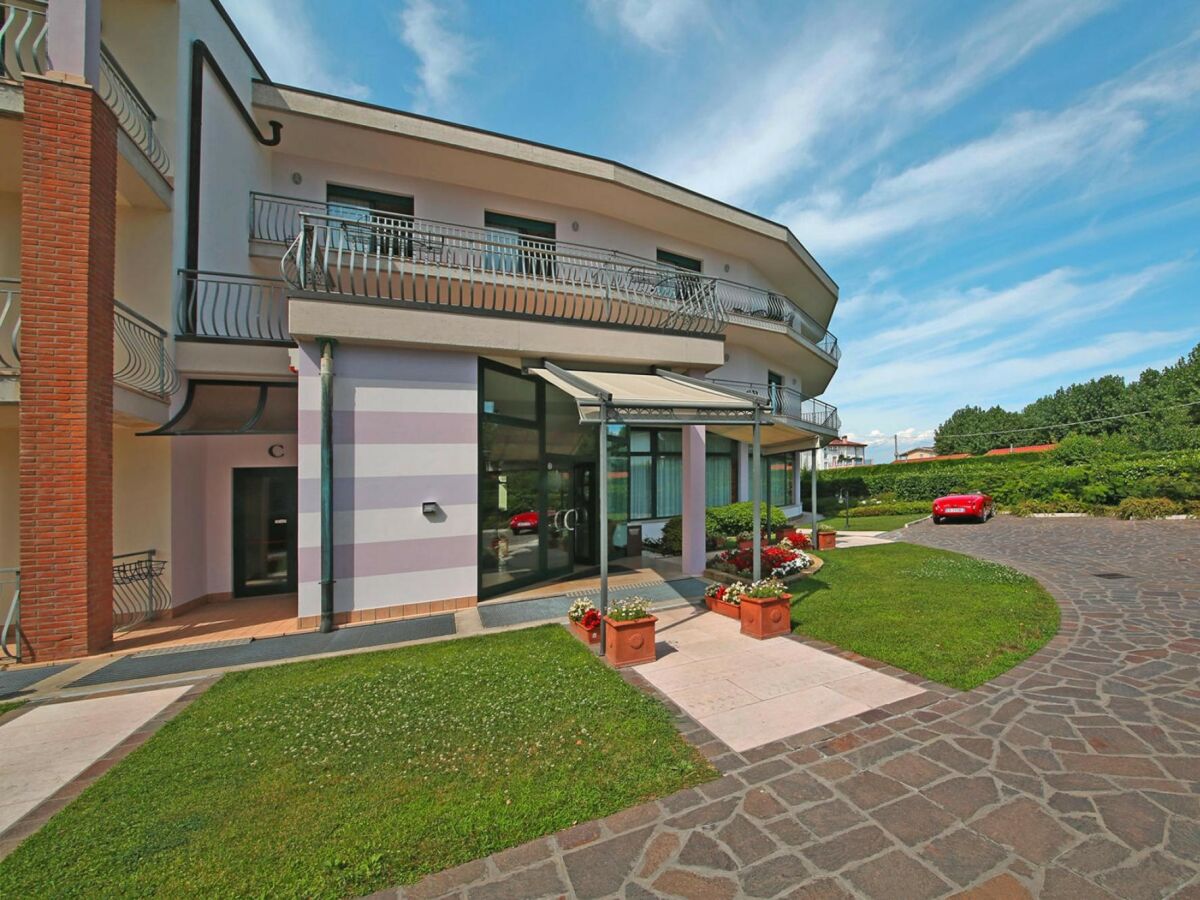 Holiday park Residence Nettuno at Peschiera - Outdoor photo 4