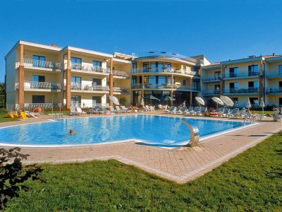 Holiday park Residence Nettuno at Peschiera - Outdoor photo 2
