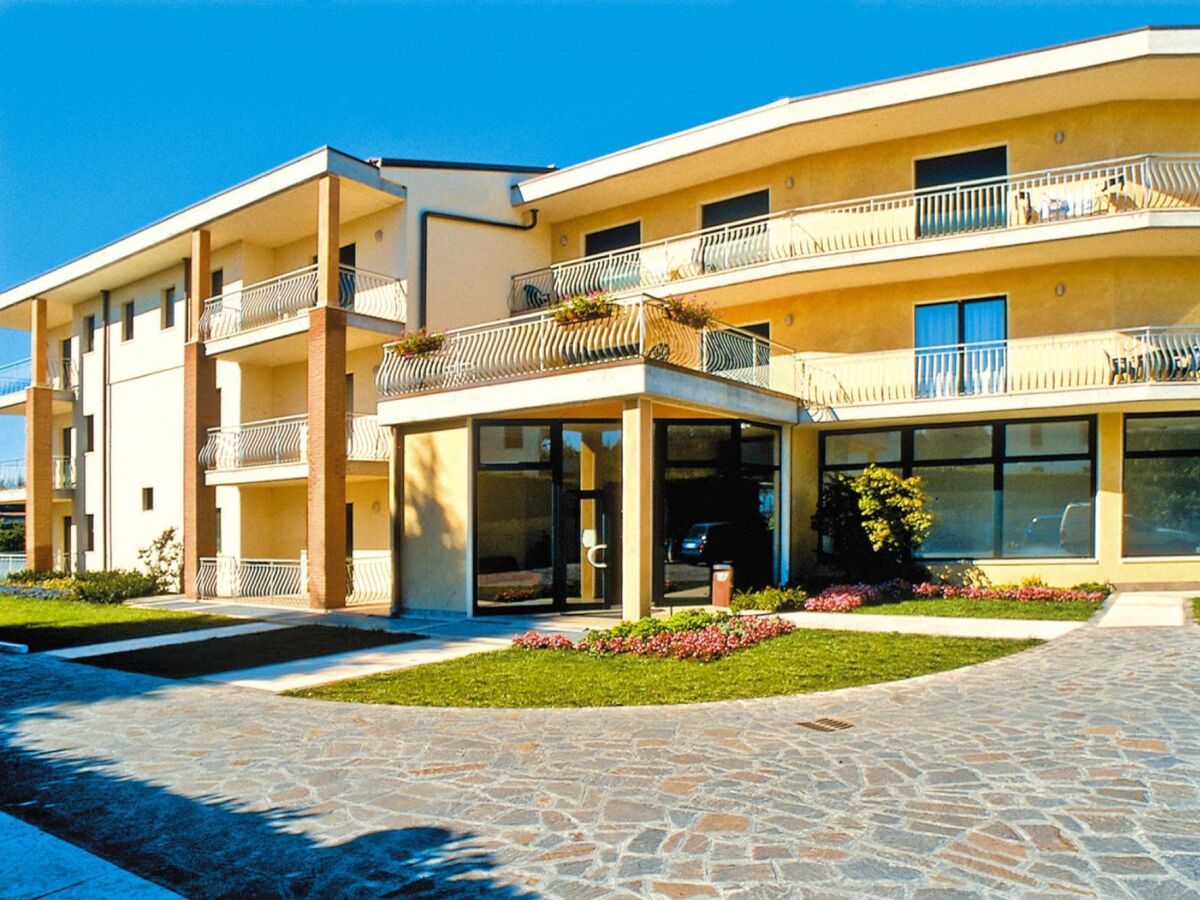 Holiday park Residence Nettuno at Peschiera - Outdoor photo 3