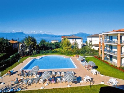 Holiday park Residence Nettuno at Peschiera in Peschiera del Garda - Holiday park