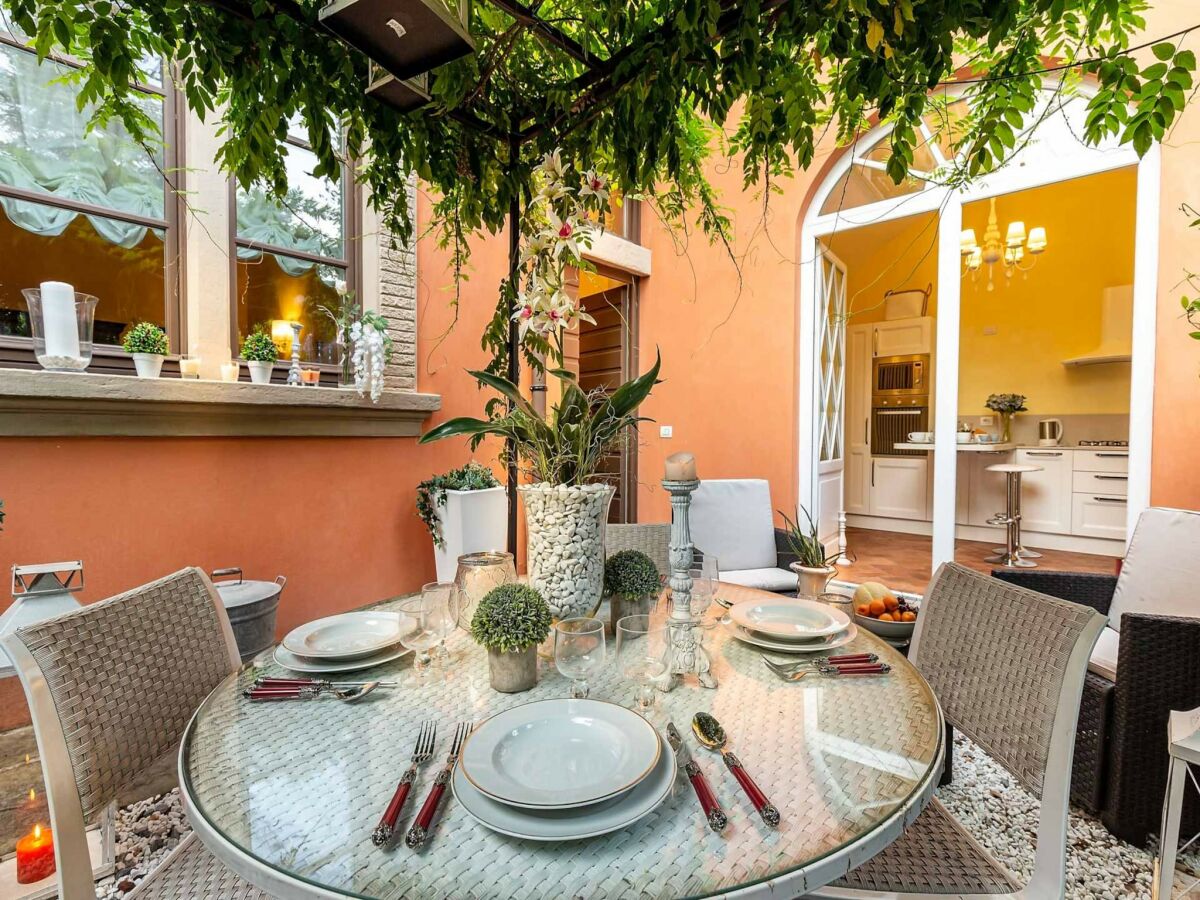 Holiday house Geräumiges Apartment mit privatem Garten - Outdoor photo 3