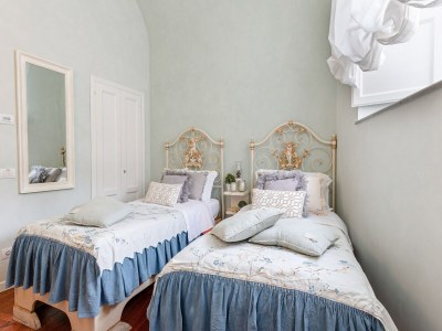 Holiday house Geräumiges Apartment mit privatem Garten - Outdoor photo 15