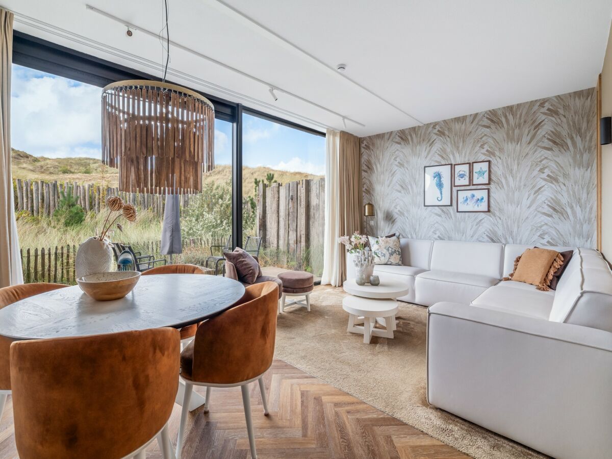 Holiday house Inviting apartment with a garden