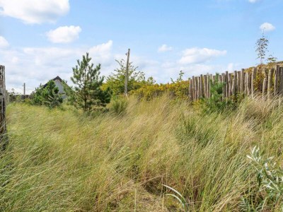 Holiday house Inviting apartment with a garden - Environment photo 26