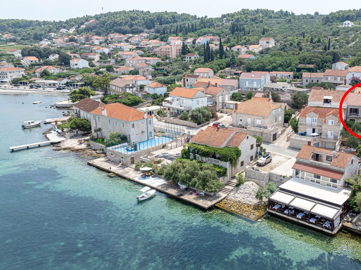 Apartment Comfortable and spacious apartment near beach Lumbarda, Korčula A-21290-a - Outdoor photo 3