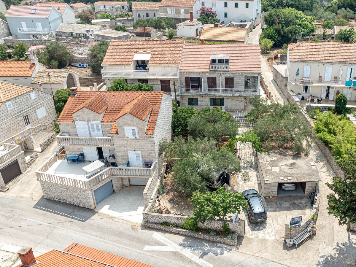 Apartment Comfortable and spacious apartment near beach Lumbarda, Korčula A-21290-a - Outdoor photo 4