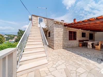 Apartment Comfortable and spacious apartment near beach Lumbarda, Korčula A-21290-a - Outdoor photo 7