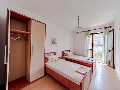 Apartment Comfortable and spacious apartment near beach Lumbarda, Korčula A-21290-a - Outdoor photo 29