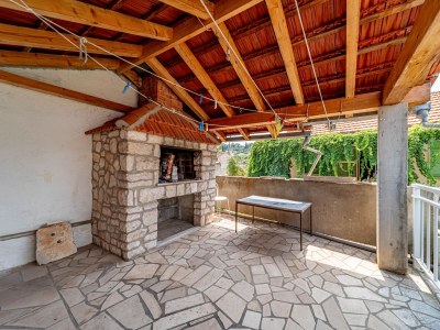 Apartment Comfortable and spacious apartment near beach Lumbarda, Korčula A-21290-a - Outdoor photo 47