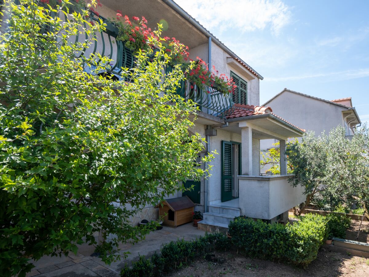 Apartment Two bedroom apartment with terrace Sveti Filip i Jakov, Biograd A-21221-a - Outdoor photo 3