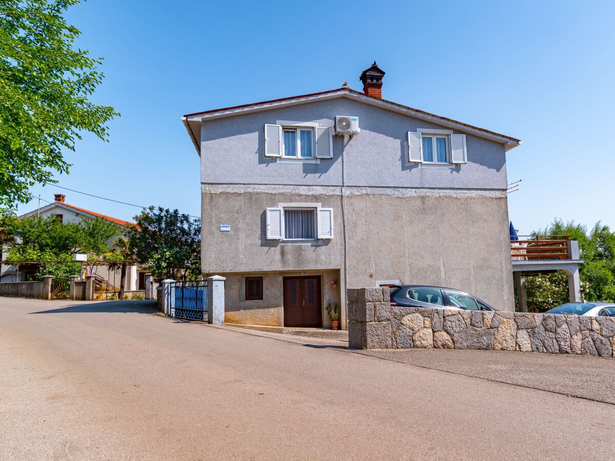 Apartment Studio flat with terrace Skrbcici, Krk AS-21231-a - Outdoor photo 2