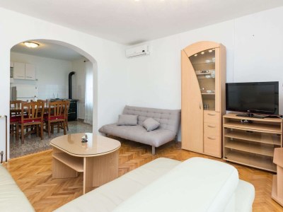 Apartment Two bedroom apartment with terrace Bibinje, Zadar A-23089-b - Outdoor photo 6