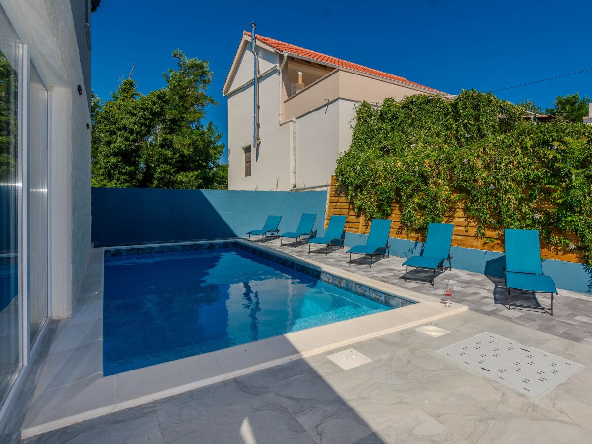 Holiday house Four-bedroom house with terrace Vir - Lozice, Vir K-23513 - Outdoor photo 4