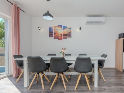 Holiday house Four-bedroom house with terrace Vir - Lozice, Vir K-23513 - Outdoor photo 11