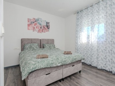 Holiday house Four-bedroom house with terrace Vir - Lozice, Vir K-23513 - Outdoor photo 19