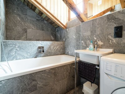 Chalet Chalet with Views, Privacy & Fire in Kaprun - Features photo 19