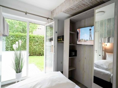 Apartment Moderne Ferienwohnung mit Terrasse in ruhiger Lage - Features photo 24