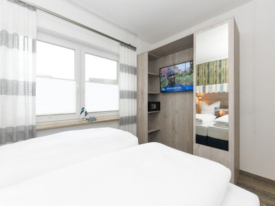 Apartment Komfortable Ferienwohnung mit Terrasse; Bensersiel - Features photo 15