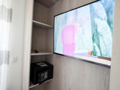 Apartment Komfortable Ferienwohnung mit Terrasse; Bensersiel - Features photo 18